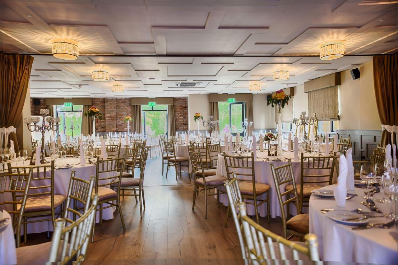 The Village Hotel, Bar And Restaurant Bettystown Exteriér fotografie