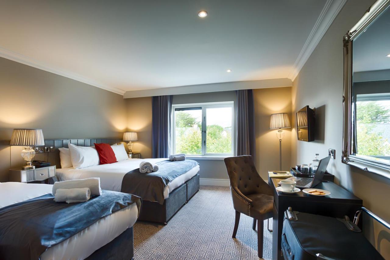 The Village Hotel, Bar And Restaurant Bettystown Exteriér fotografie
