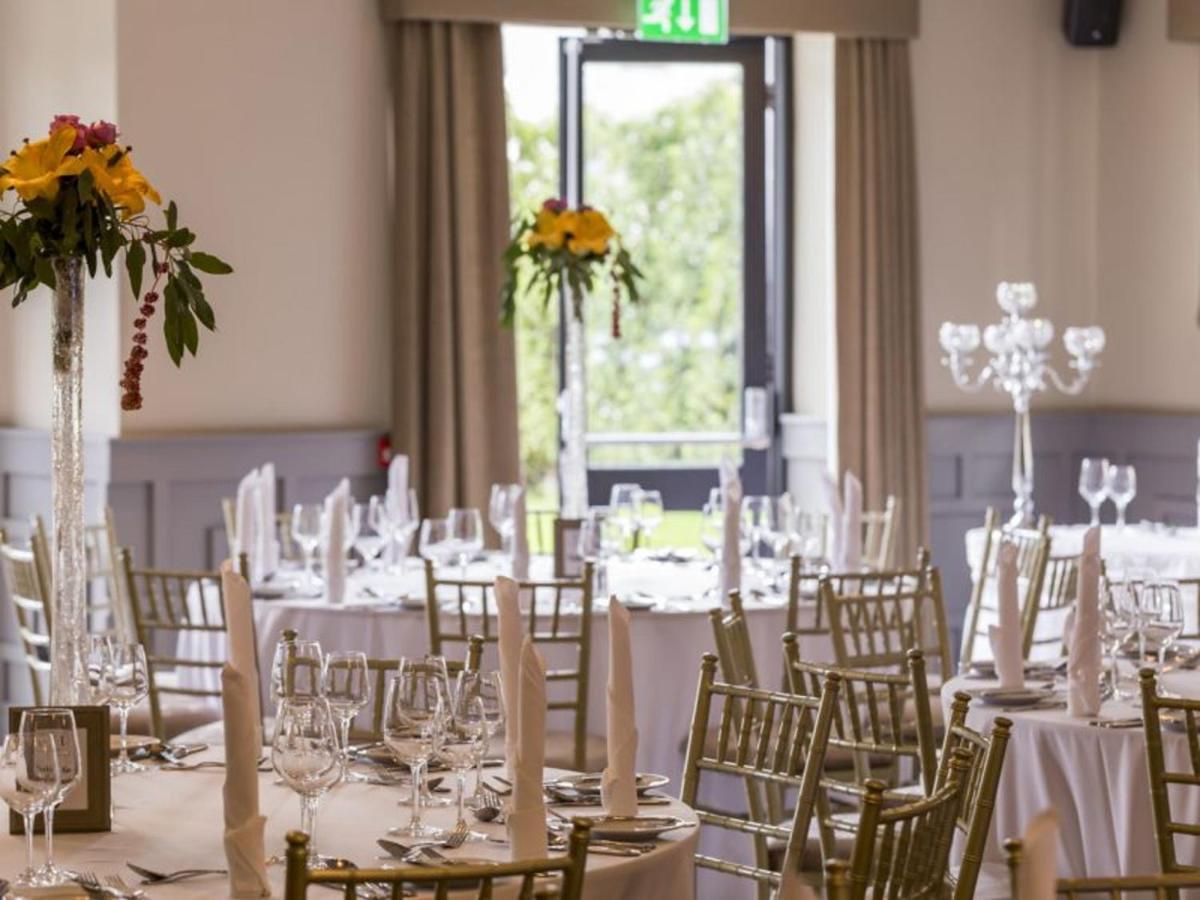 The Village Hotel, Bar And Restaurant Bettystown Exteriér fotografie
