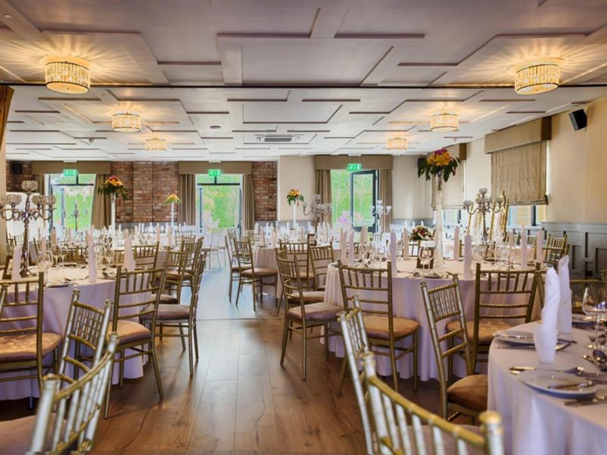 The Village Hotel, Bar And Restaurant Bettystown Exteriér fotografie