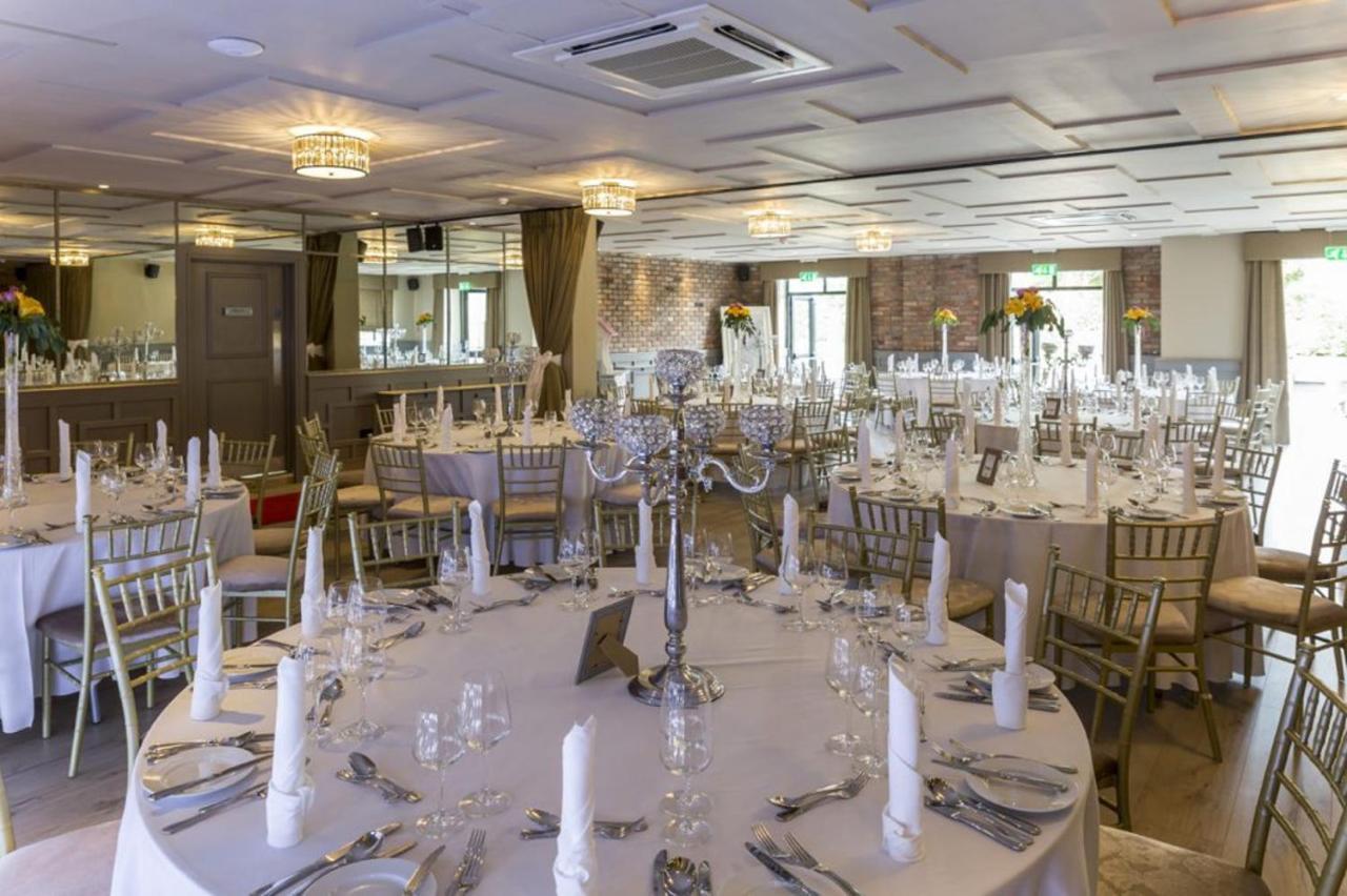 The Village Hotel, Bar And Restaurant Bettystown Exteriér fotografie